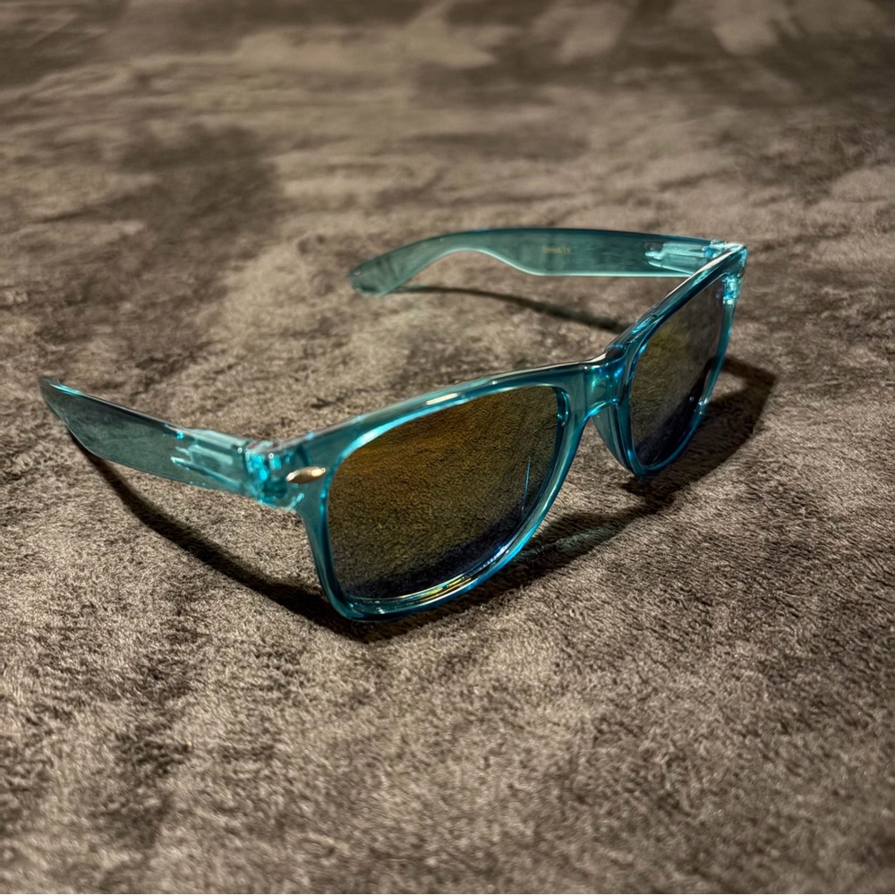 Translucent Beach Blue Polarized Sunglasses